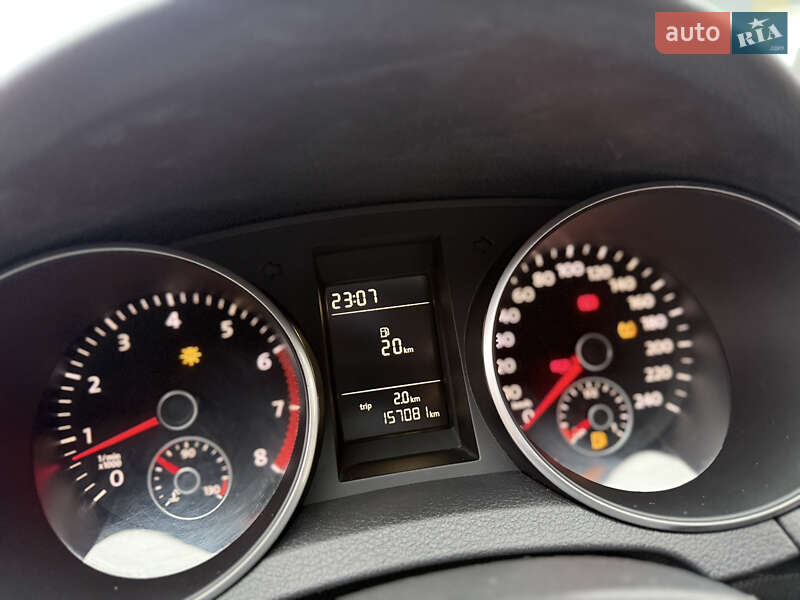 Хэтчбек Volkswagen Golf 2010 в Кременце