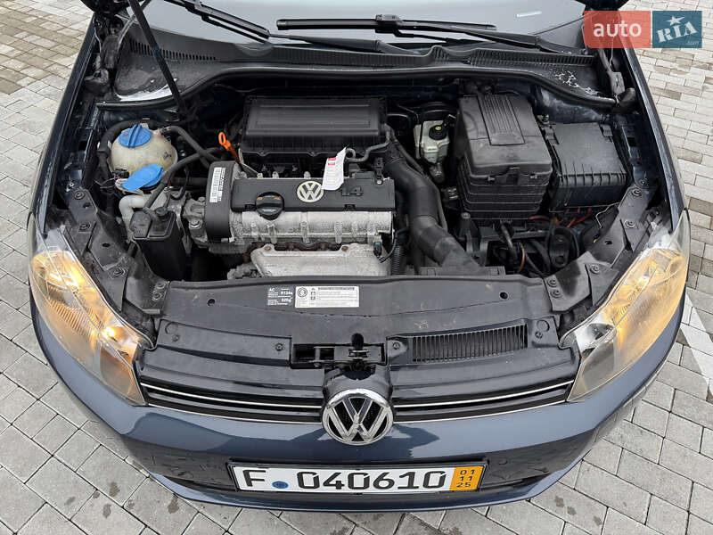 Хэтчбек Volkswagen Golf 2010 в Кременце