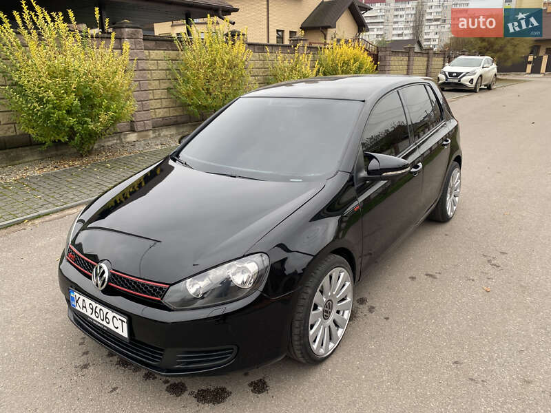 Хэтчбек Volkswagen Golf 2009 в Житомире