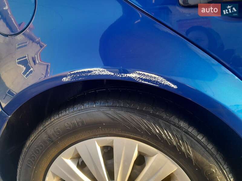 Хэтчбек Volkswagen Golf 2001 в Коломые