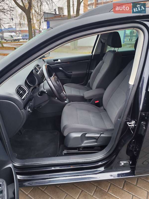 Универсал Volkswagen Golf 2010 в Белой Церкви