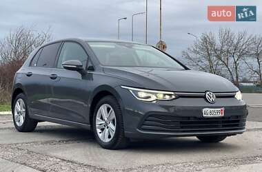 Хэтчбек Volkswagen Golf 2023 в Ужгороде
