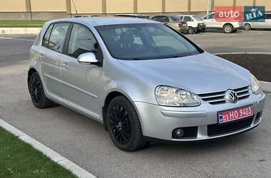 Хэтчбек Volkswagen Golf 2008 в Запорожье