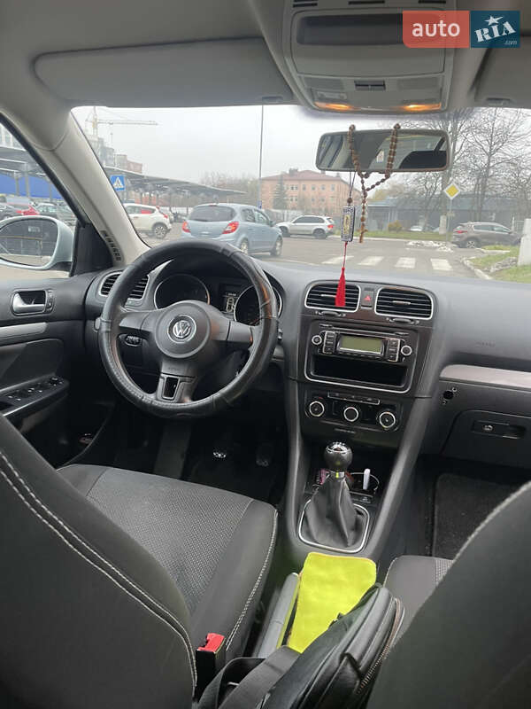 Універсал Volkswagen Golf 2011 в Львові