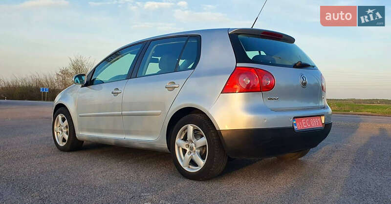 Хэтчбек Volkswagen Golf 2007 в Кропивницком
