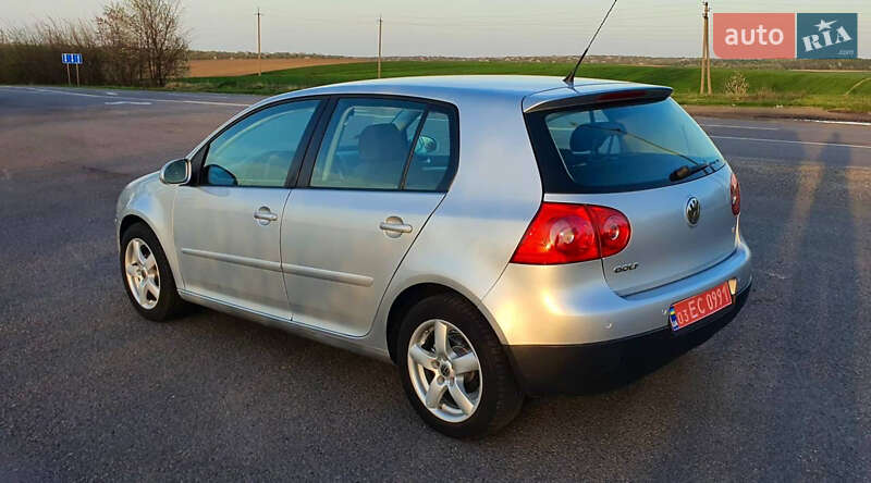 Хэтчбек Volkswagen Golf 2007 в Кропивницком