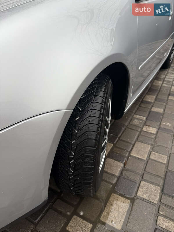 Хетчбек Volkswagen Golf 2006 в Звягелі