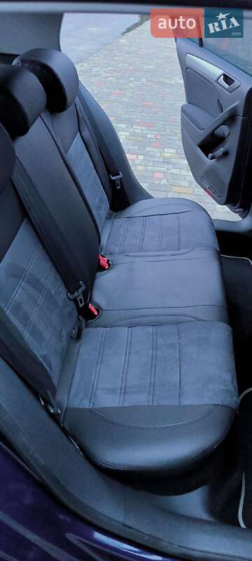 Хетчбек Volkswagen Golf 2009 в Решетилівці