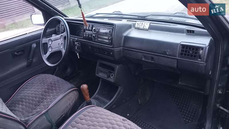 Хэтчбек Volkswagen Golf 1985 в Горохове