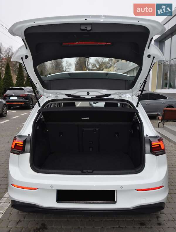Хетчбек Volkswagen Golf 2022 в Одесі