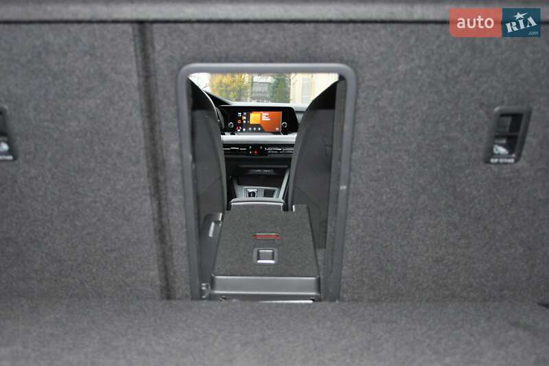 Хетчбек Volkswagen Golf 2022 в Одесі