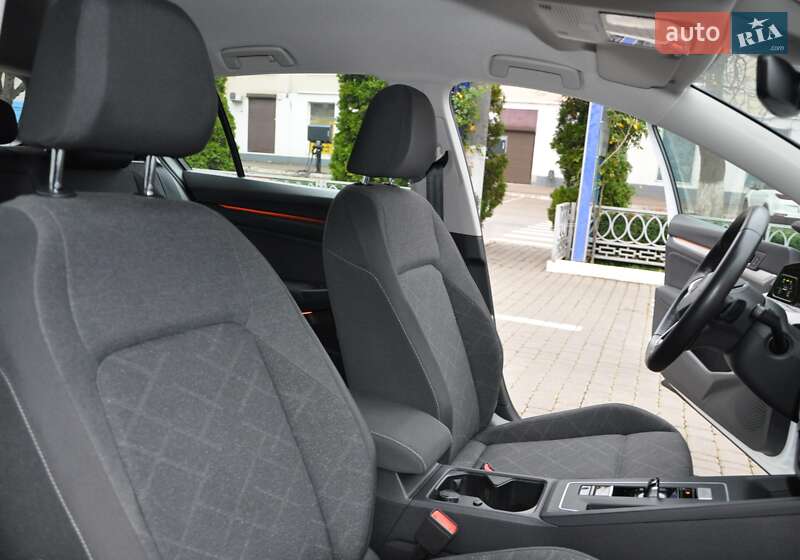 Хетчбек Volkswagen Golf 2022 в Одесі