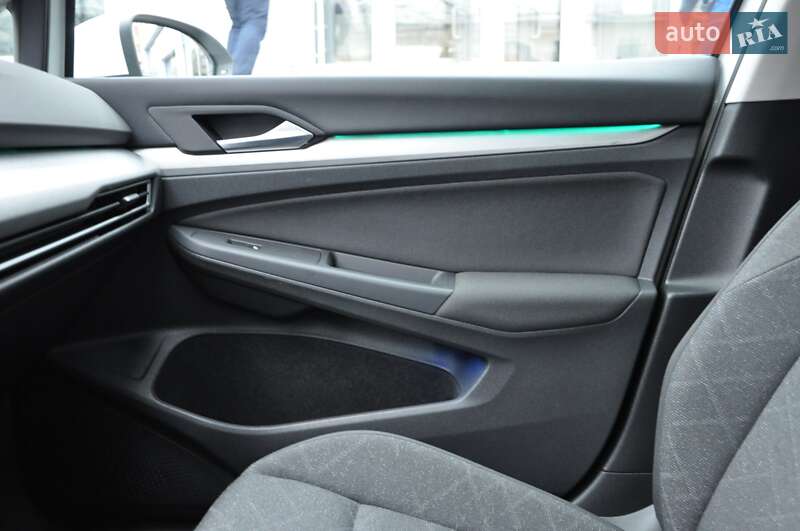 Хетчбек Volkswagen Golf 2022 в Одесі