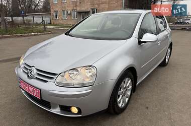 Хэтчбек Volkswagen Golf 2008 в Луцке