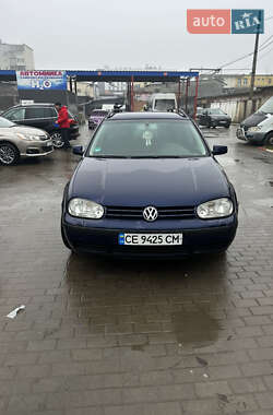 Універсал Volkswagen Golf 2002 в Чернівцях