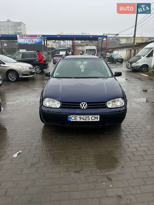 Універсал Volkswagen Golf 2002 в Чернівцях