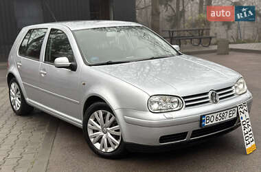 Хетчбек Volkswagen Golf 2003 в Тернополі