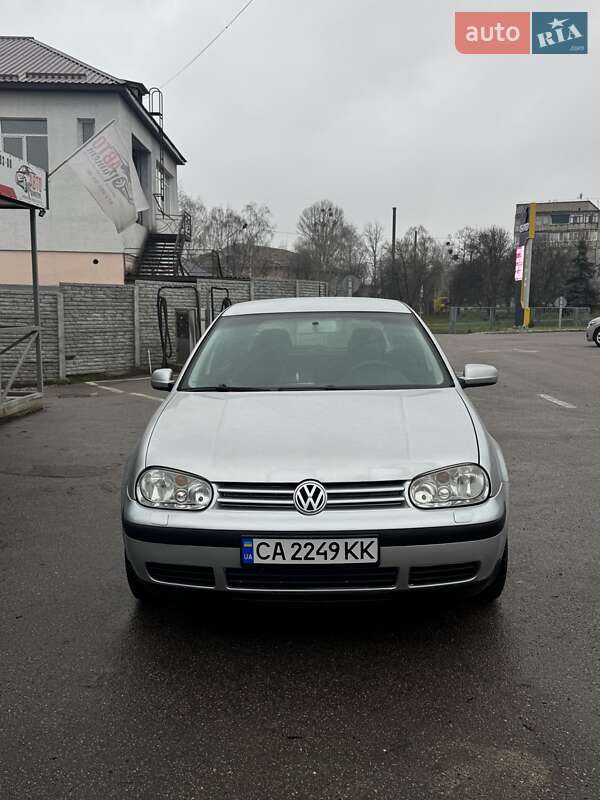 Хетчбек Volkswagen Golf 2004 в Кам'янці