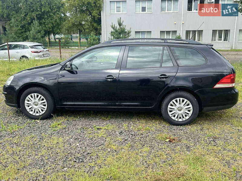 Универсал Volkswagen Golf 2009 в Луцке