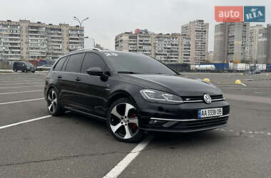 Универсал Volkswagen Golf 2018 в Киеве