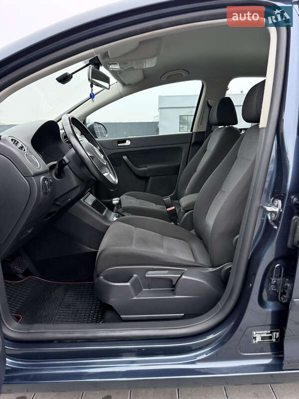 Хэтчбек Volkswagen Golf 2009 в Владимире