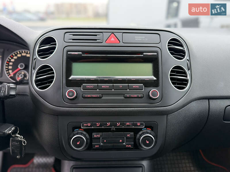 Хэтчбек Volkswagen Golf 2009 в Владимире