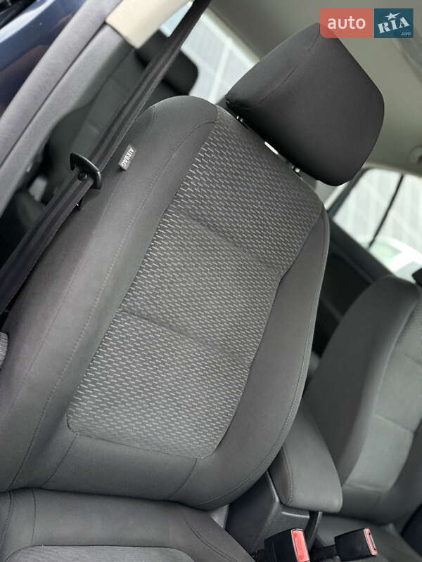 Хэтчбек Volkswagen Golf 2009 в Владимире