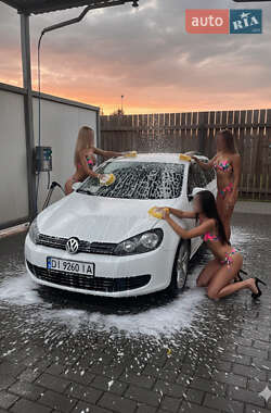 Універсал Volkswagen Golf 2011 в Луцьку