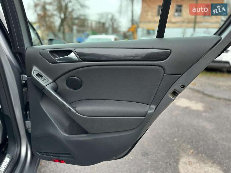 Хэтчбек Volkswagen Golf 2011 в Виннице