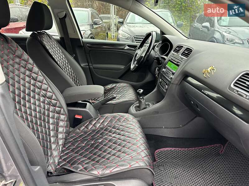 Хэтчбек Volkswagen Golf 2011 в Виннице