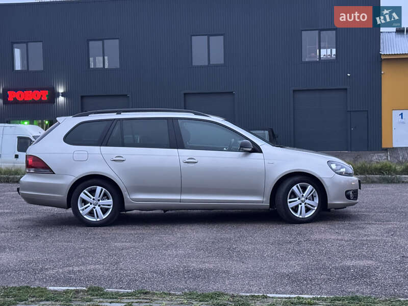 Универсал Volkswagen Golf 2012 в Черкассах