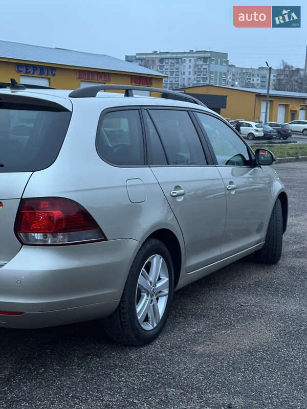 Универсал Volkswagen Golf 2012 в Черкассах