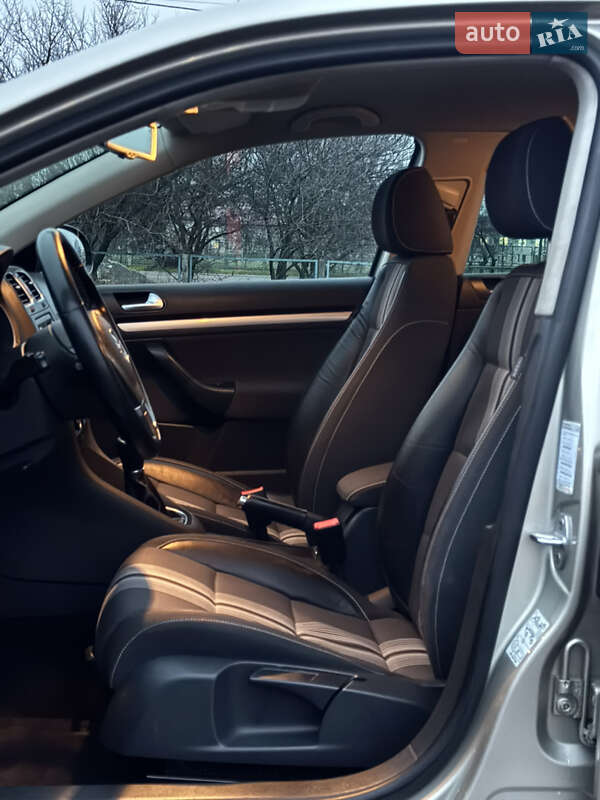 Универсал Volkswagen Golf 2012 в Черкассах