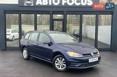 Універсал Volkswagen Golf 2017 в Києві