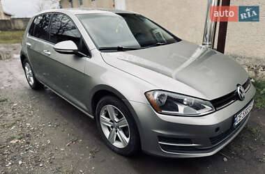 Хетчбек Volkswagen Golf 2015 в Чернівцях