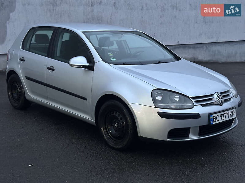 Volkswagen Golf 2004