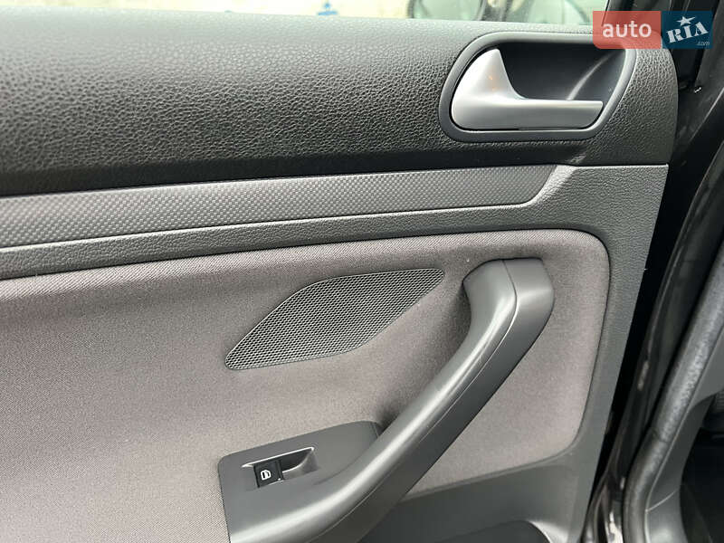 Хэтчбек Volkswagen Golf 2007 в Киеве фото 17 Хэтчбек Volkswagen Golf 2007 в Киеве