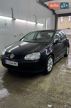 Хэтчбек Volkswagen Golf 2004 в Ровно