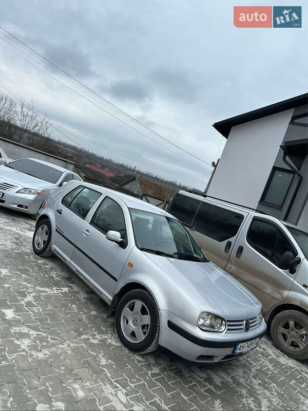 Volkswagen Golf 1998