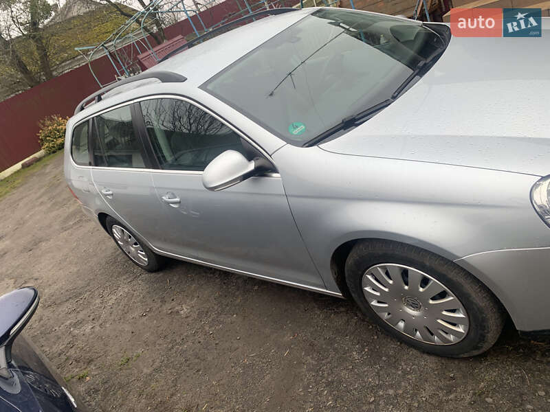 Универсал Volkswagen Golf 2009 в Козине