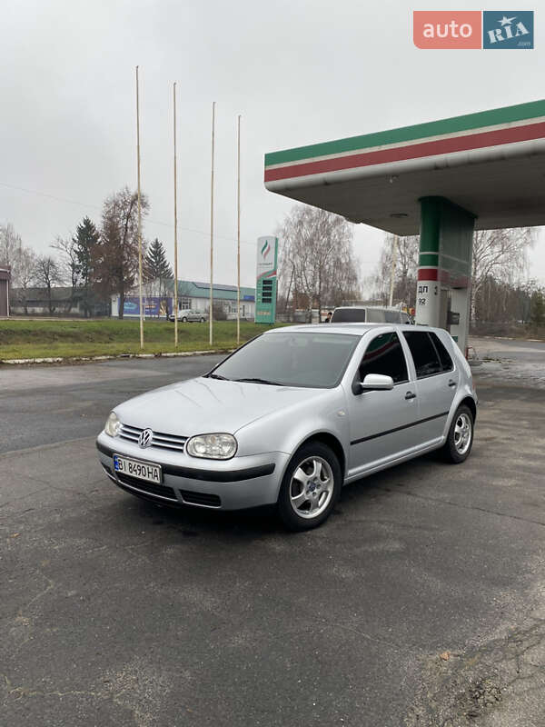 Volkswagen Golf 2000