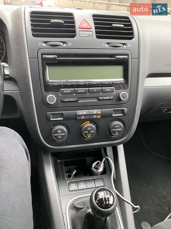 Универсал Volkswagen Golf 2009 в Тернополе