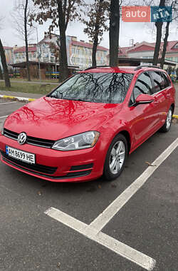 Универсал Volkswagen Golf 2015 в Киеве