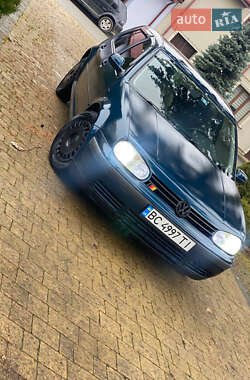 Хетчбек Volkswagen Golf 1999 в Городку
