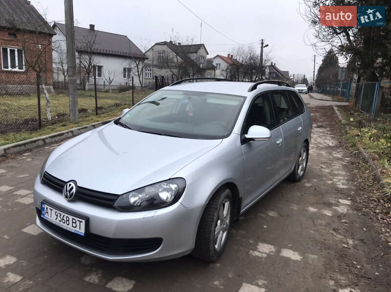 Універсал Volkswagen Golf 2010 в Львові