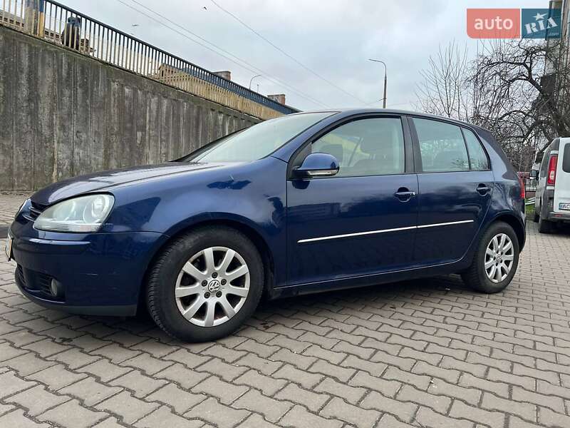 Хэтчбек Volkswagen Golf 2006 в Луцке