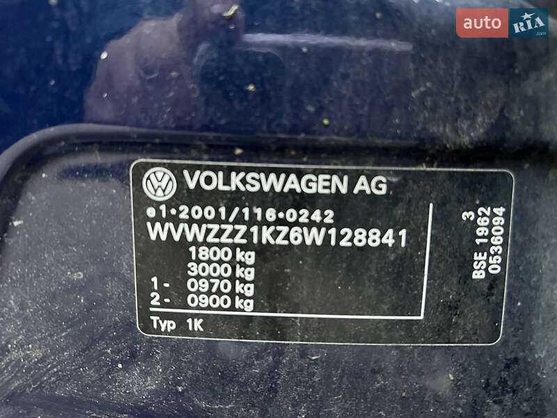 Хэтчбек Volkswagen Golf 2006 в Луцке