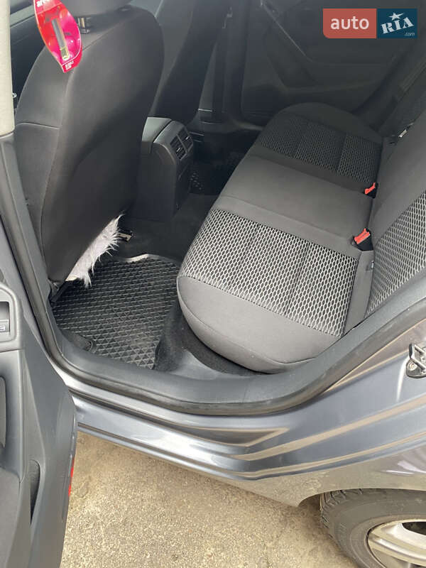 Хэтчбек Volkswagen Golf 2010 в Кропивницком фото 9 Хэтчбек Volkswagen Golf 2010 в Кропивницком