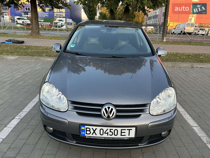 Хэтчбек Volkswagen Golf 2008 в Хмельницком