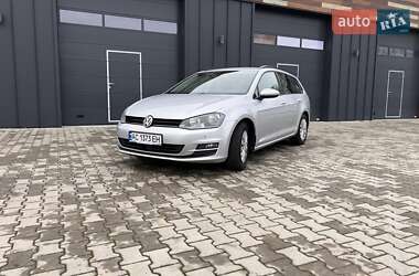 Універсал Volkswagen Golf 2014 в Нововолинську